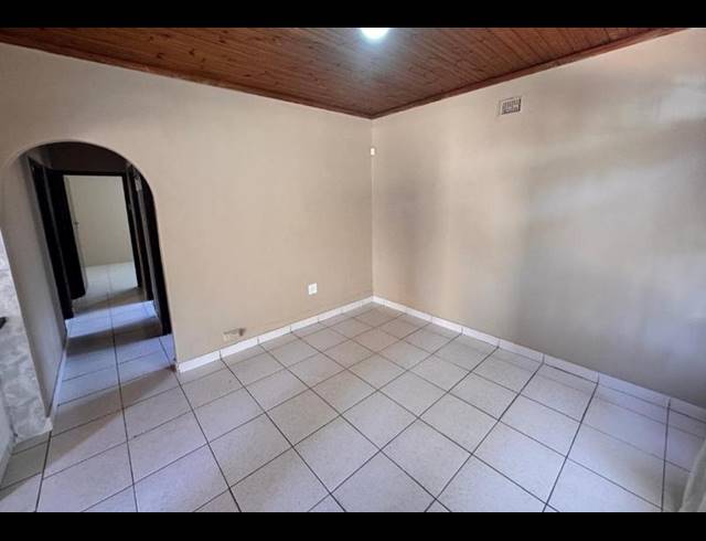 3 BEDROOM PROPERTY TO RENT IN PALMVIEW